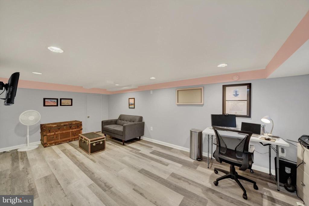 402 DIXIE DRIVE