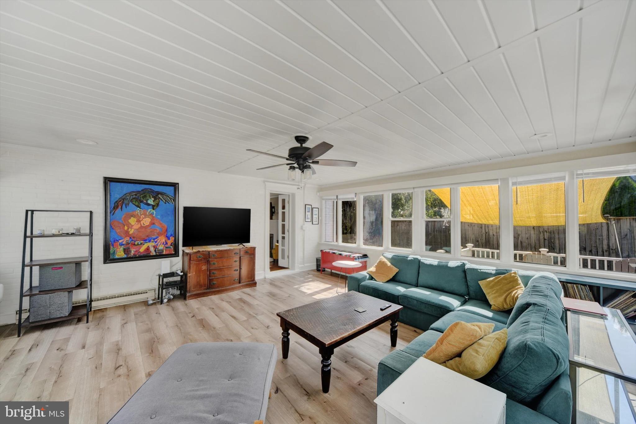 402 DIXIE DRIVE
