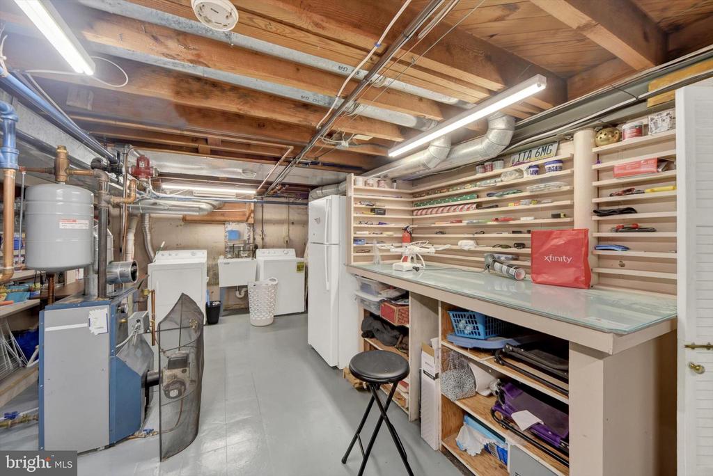 402 DIXIE DRIVE