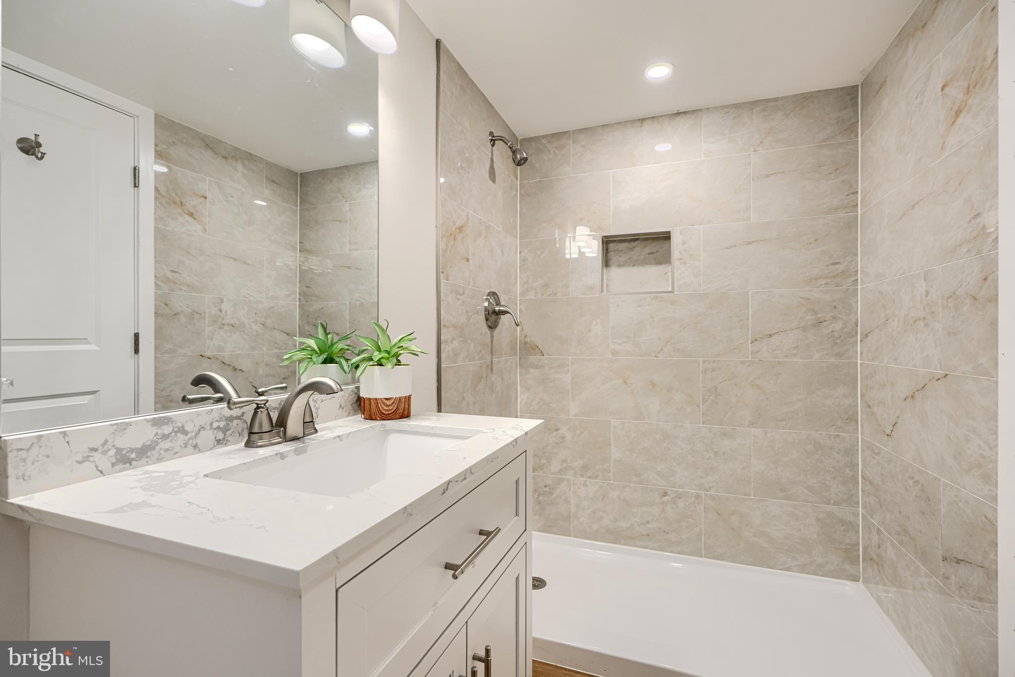 1005 DONINGTON CIRCLE