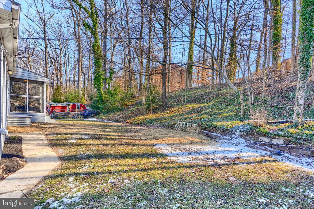 1005 DONINGTON CIRCLE