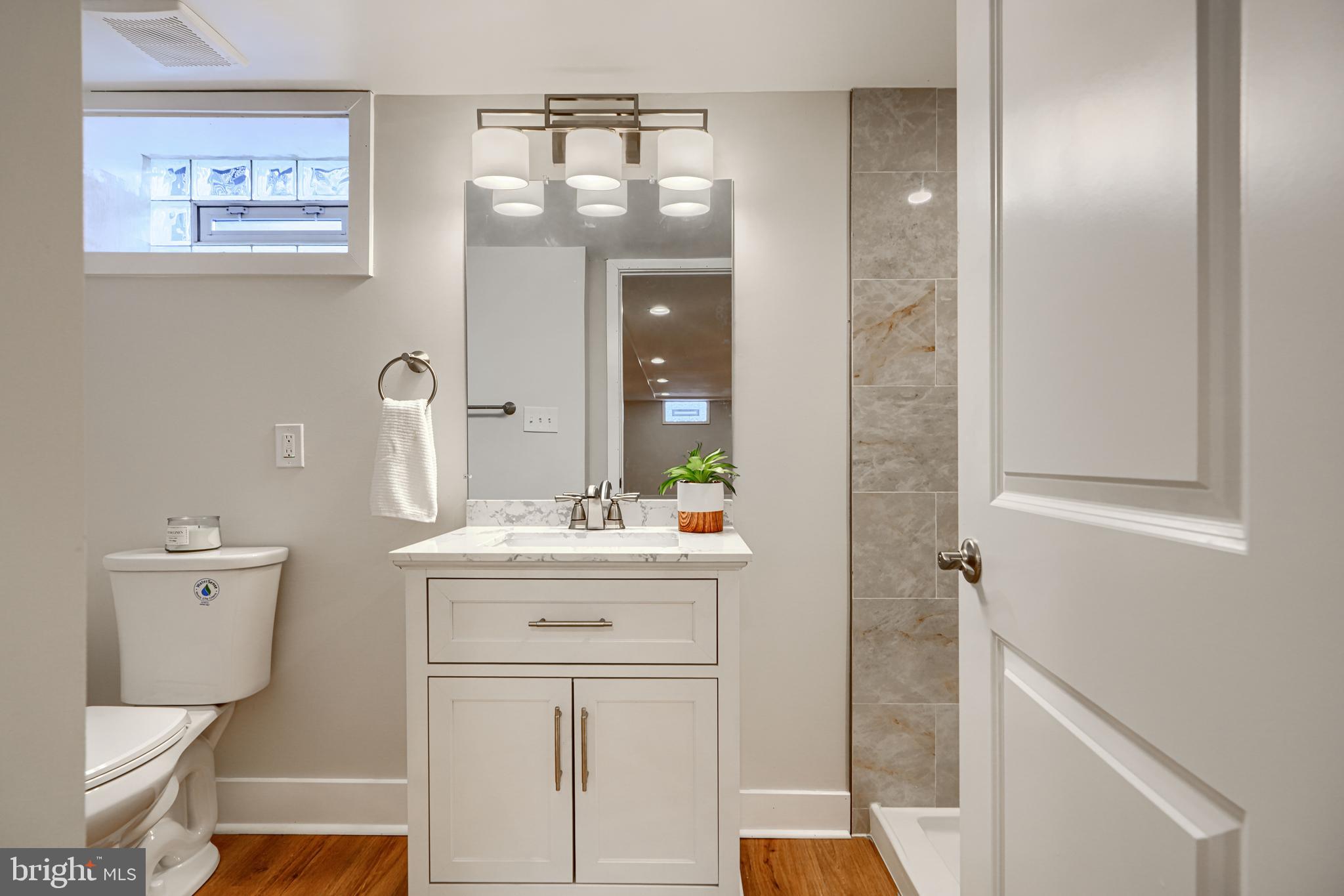 1005 DONINGTON CIRCLE