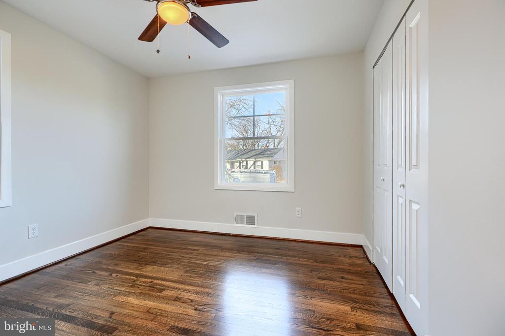 1005 DONINGTON CIRCLE