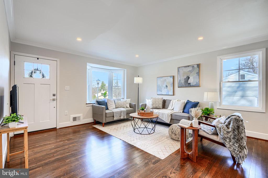 1005 DONINGTON CIRCLE