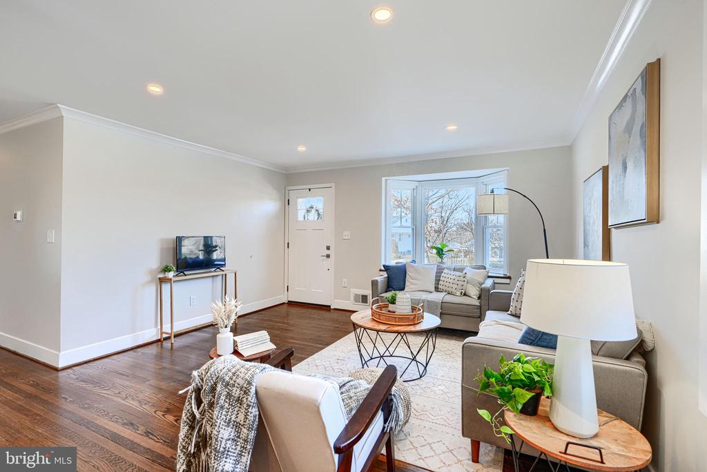 1005 DONINGTON CIRCLE