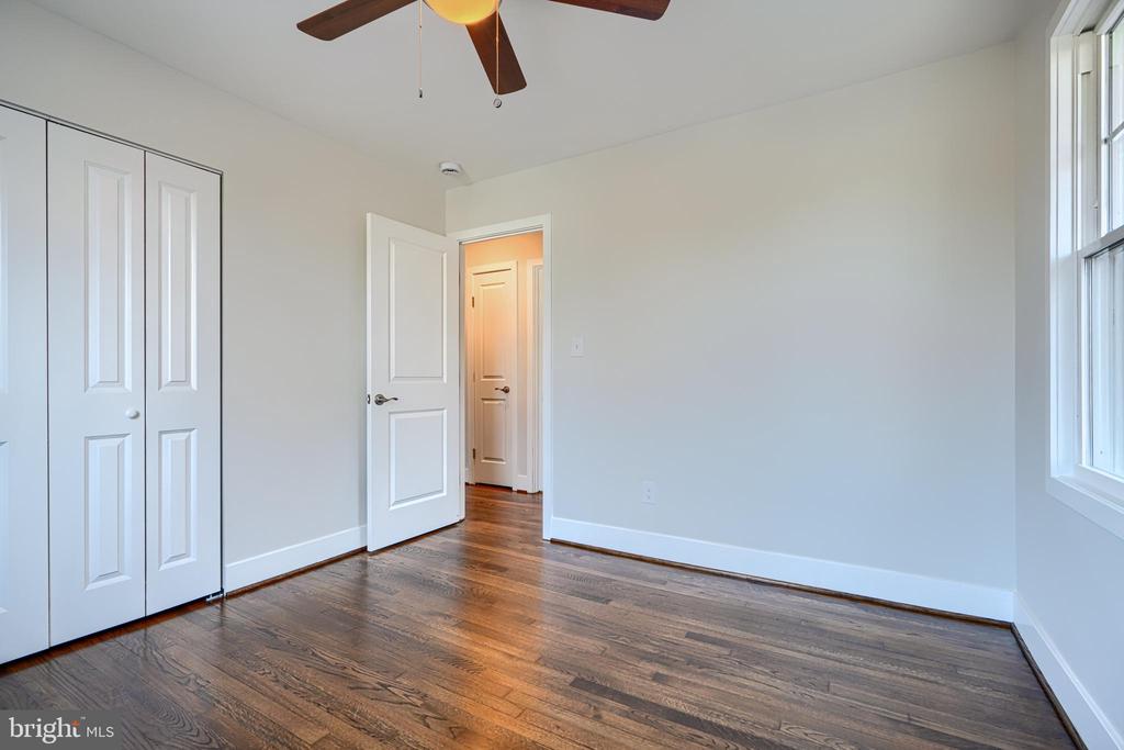 1005 DONINGTON CIRCLE