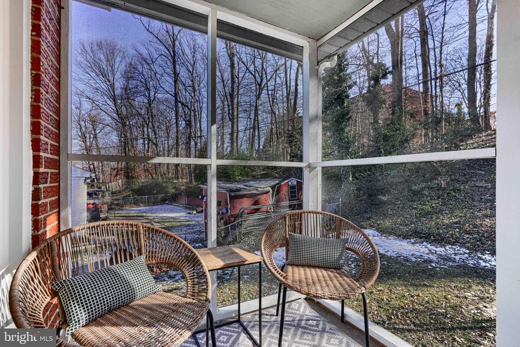 1005 DONINGTON CIRCLE