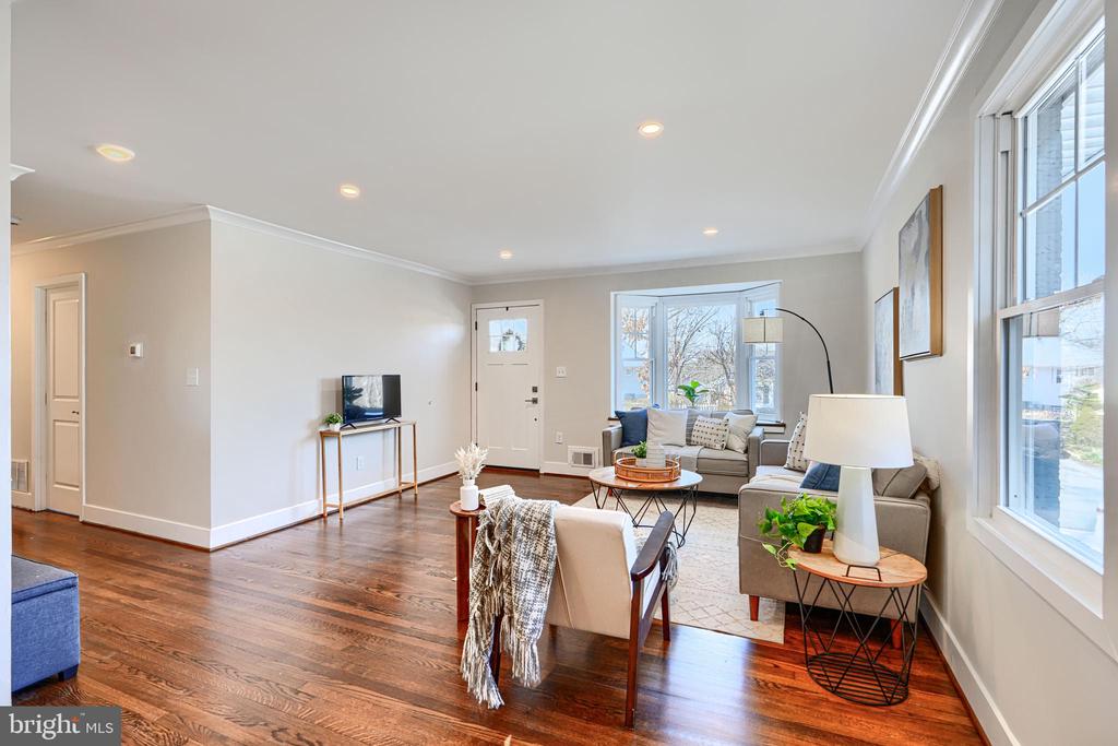 1005 DONINGTON CIRCLE