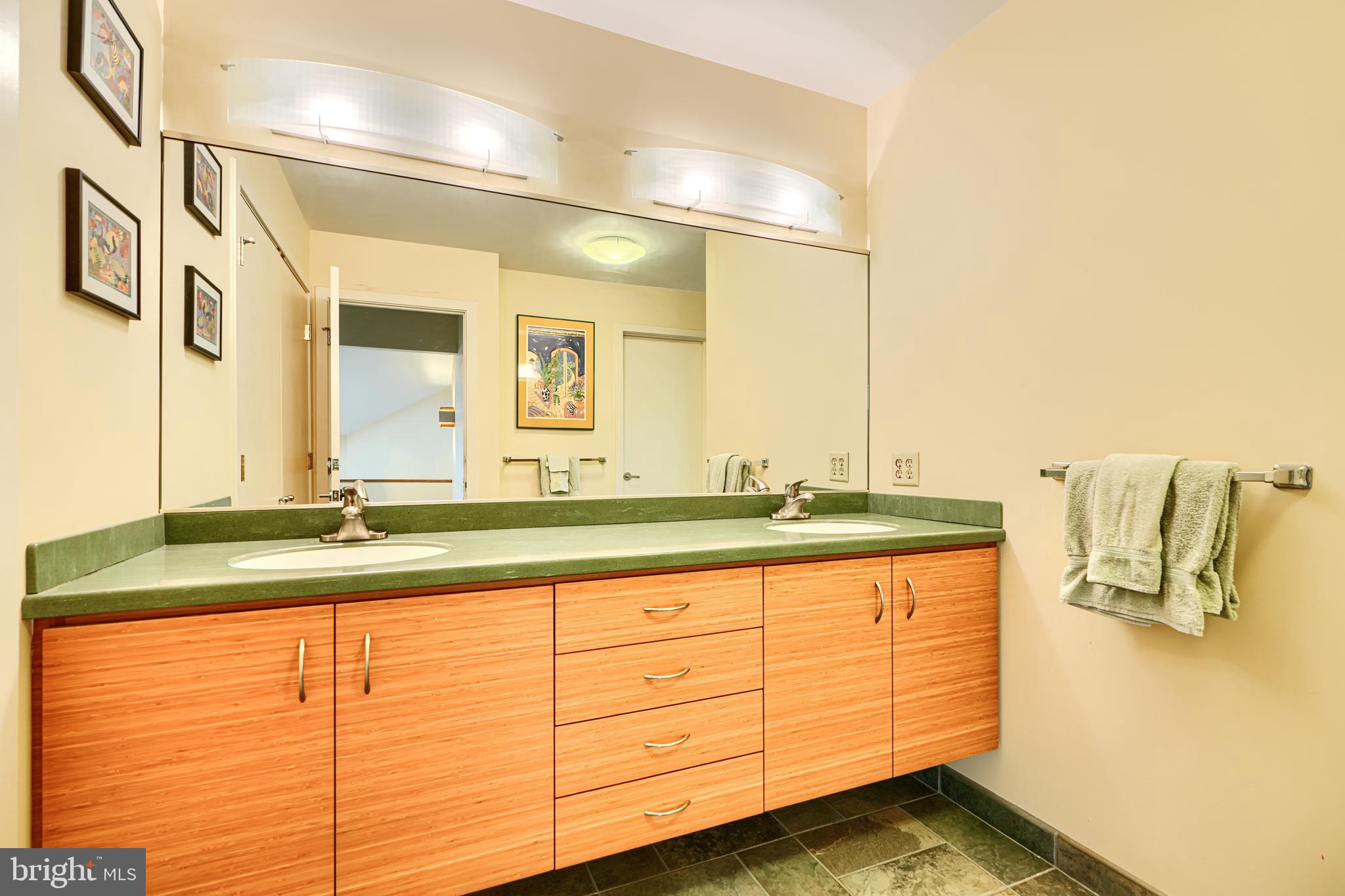 613 W CHESAPEAKE AVENUE