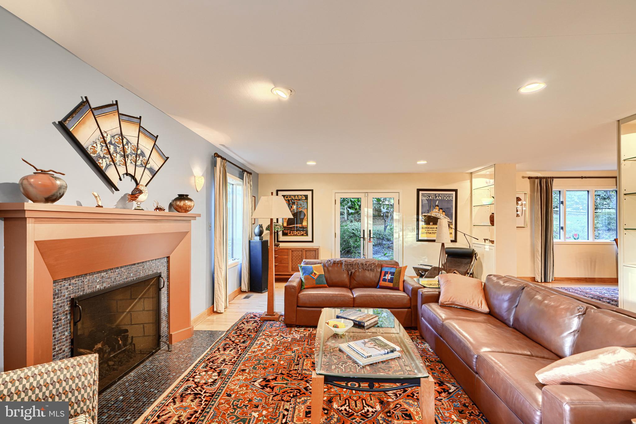 613 W CHESAPEAKE AVENUE