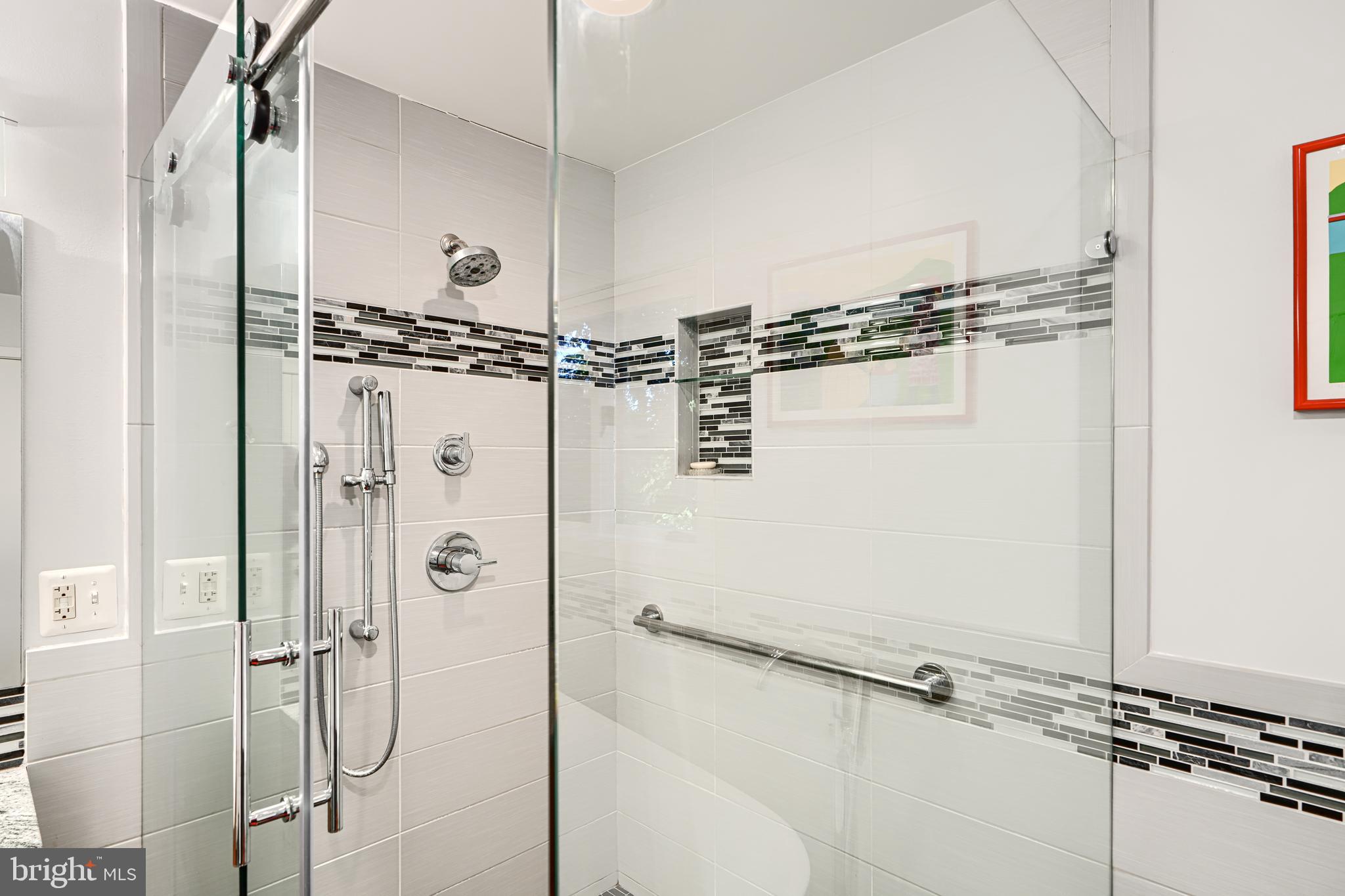 613 W CHESAPEAKE AVENUE