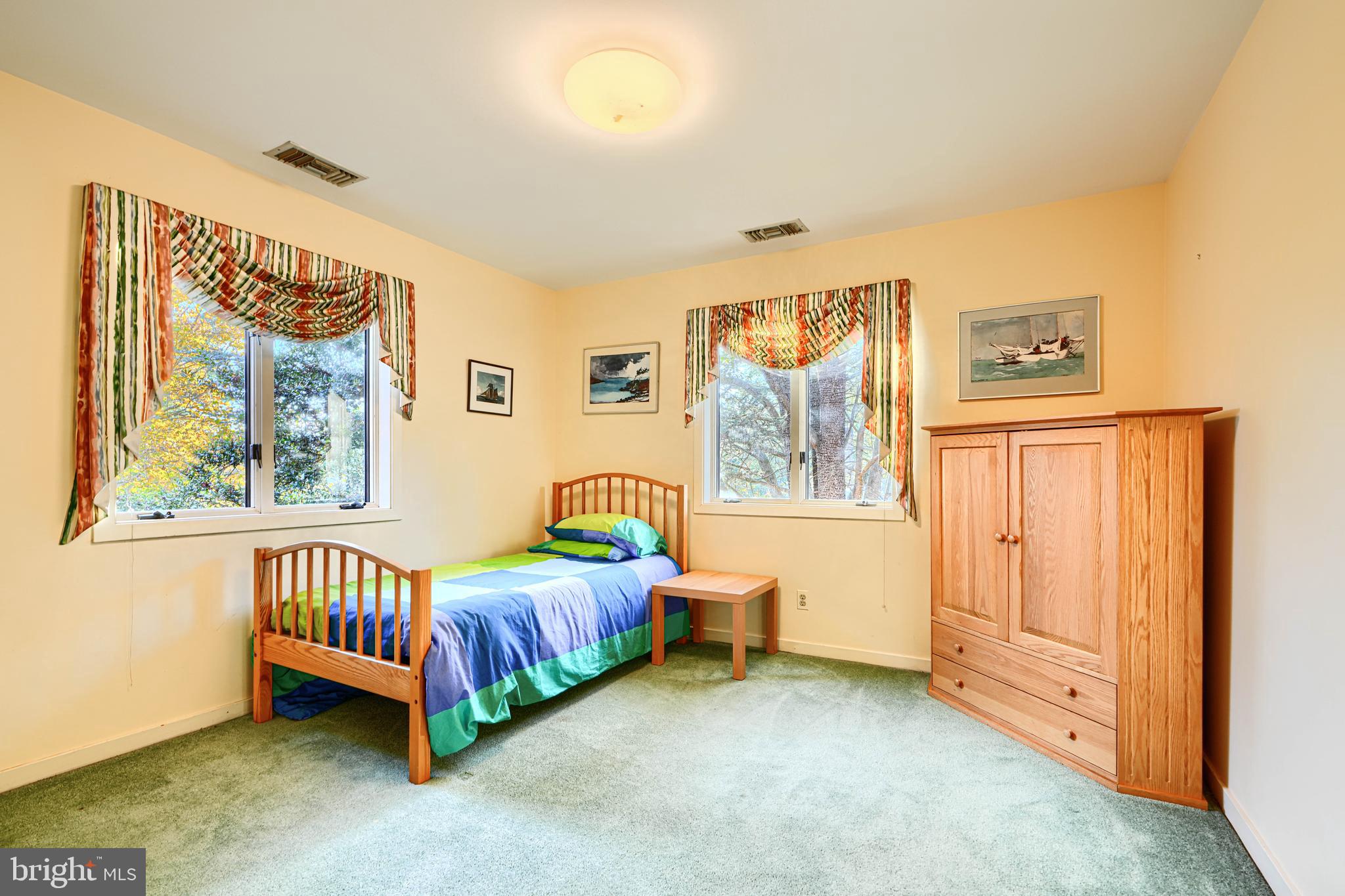 613 W CHESAPEAKE AVENUE