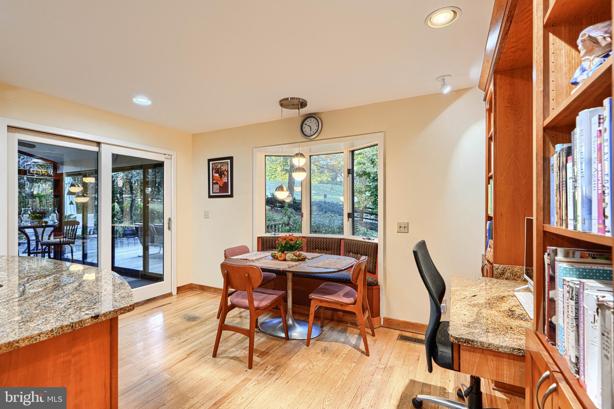 613 W CHESAPEAKE AVENUE