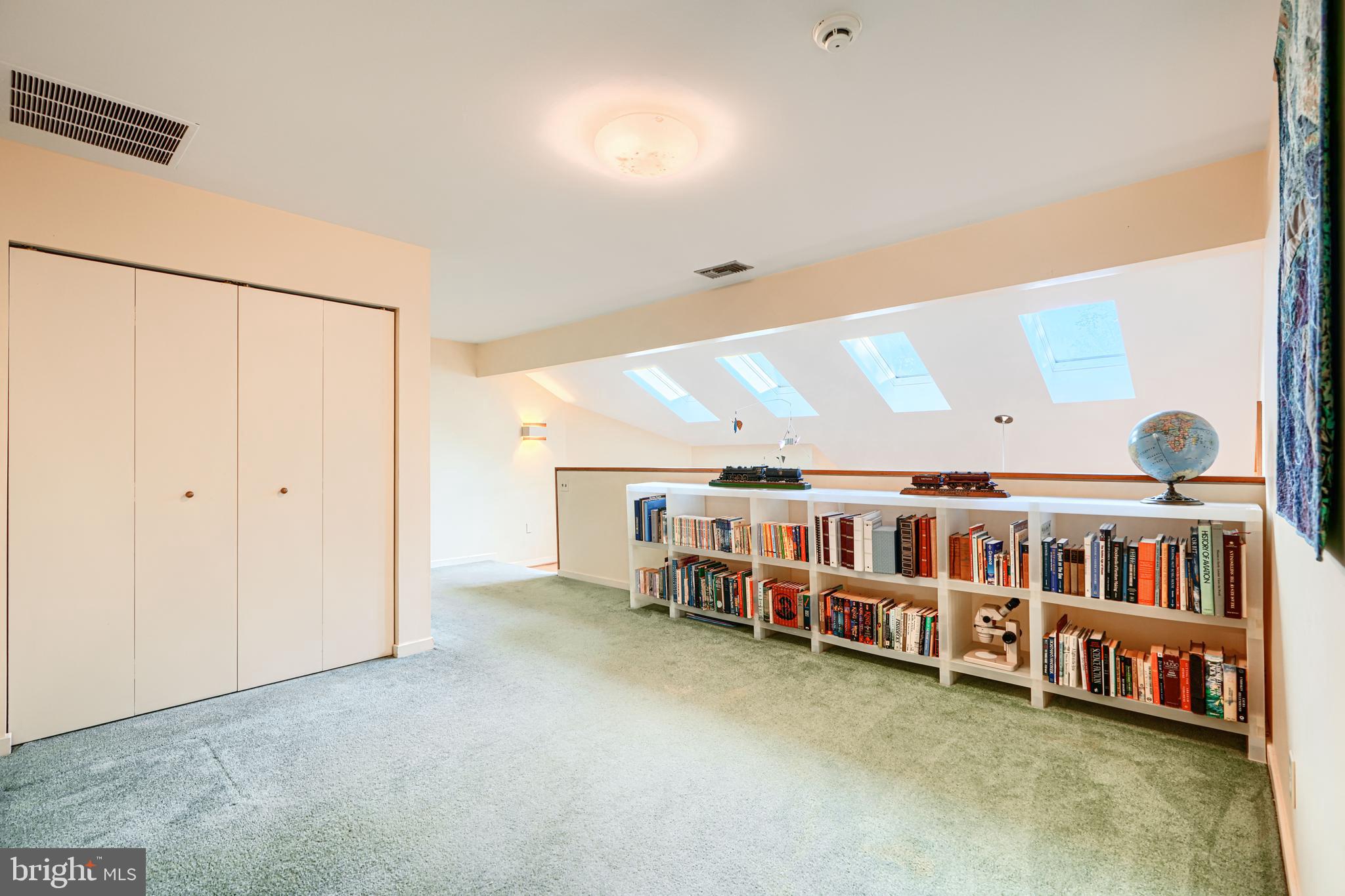 613 W CHESAPEAKE AVENUE