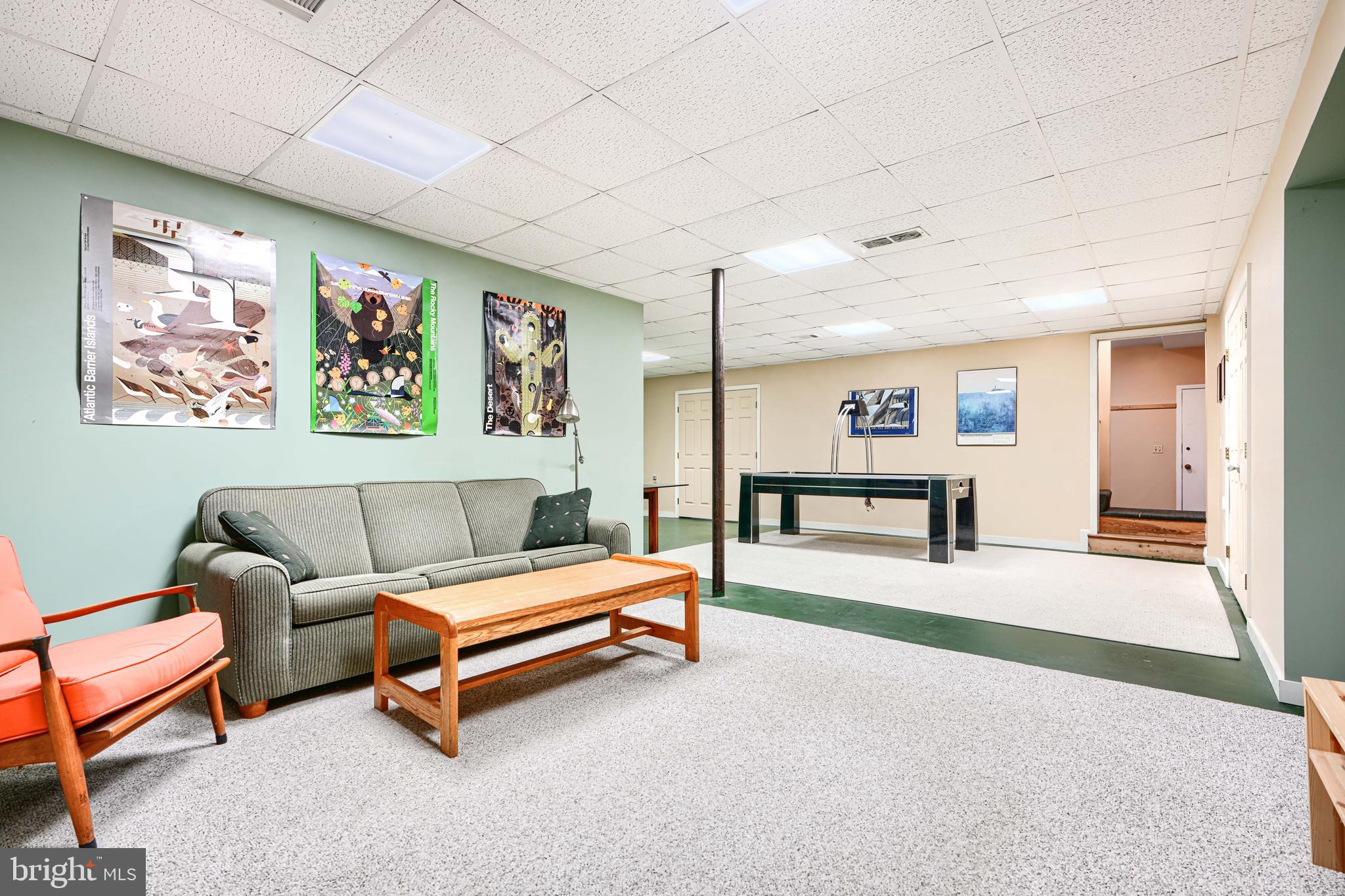 613 W CHESAPEAKE AVENUE