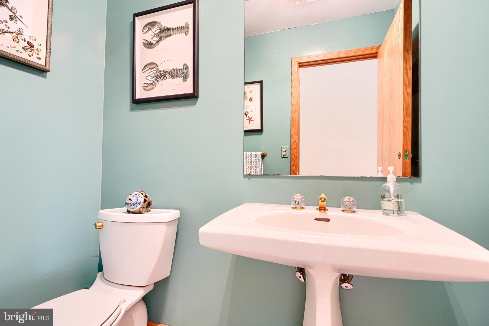 613 W CHESAPEAKE AVENUE