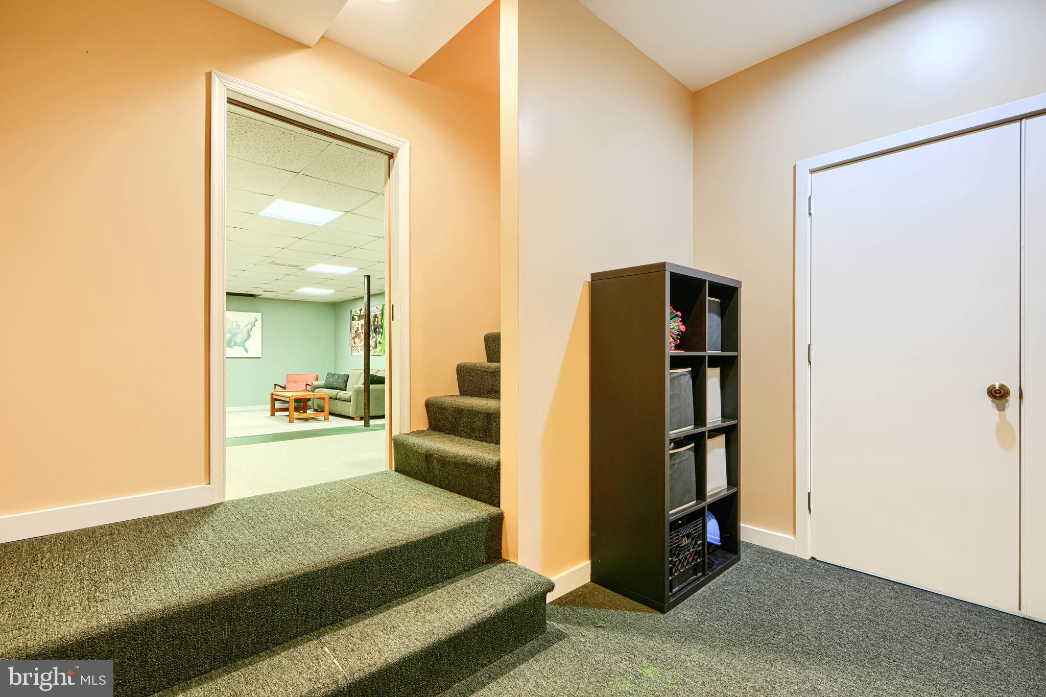 613 W CHESAPEAKE AVENUE