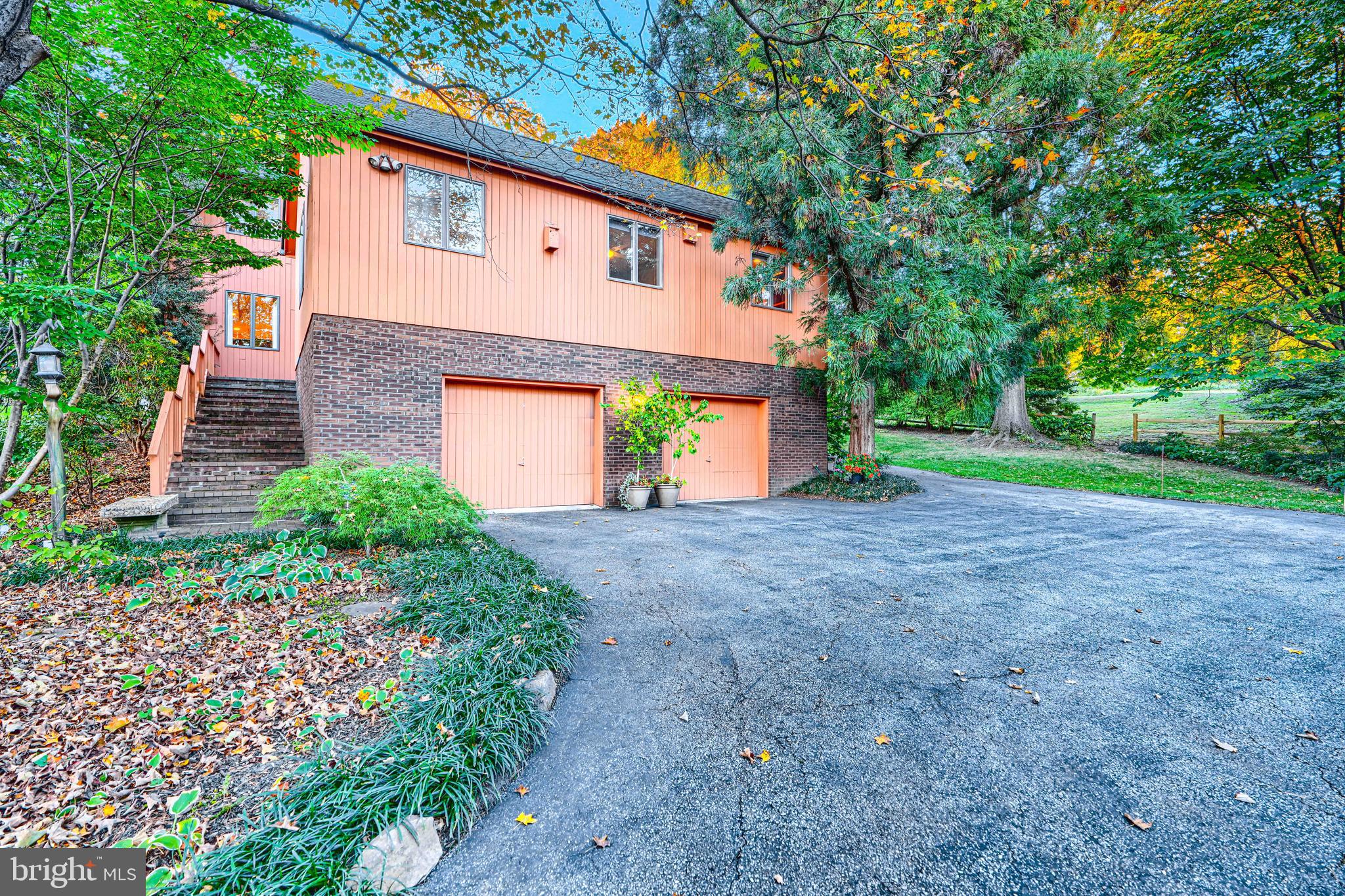 613 W CHESAPEAKE AVENUE