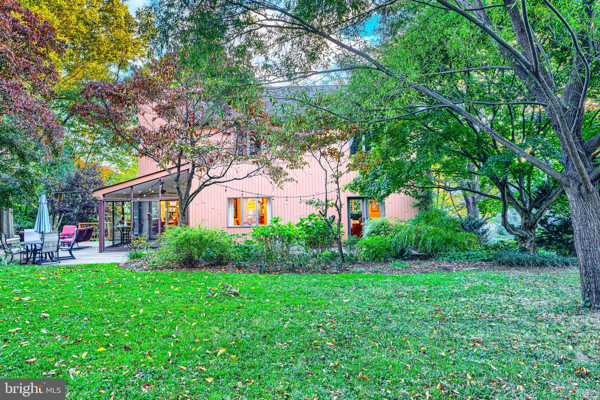 613 W CHESAPEAKE AVENUE