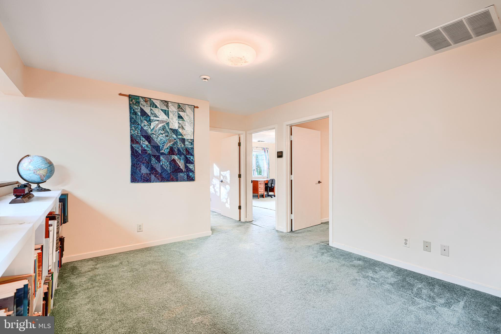 613 W CHESAPEAKE AVENUE