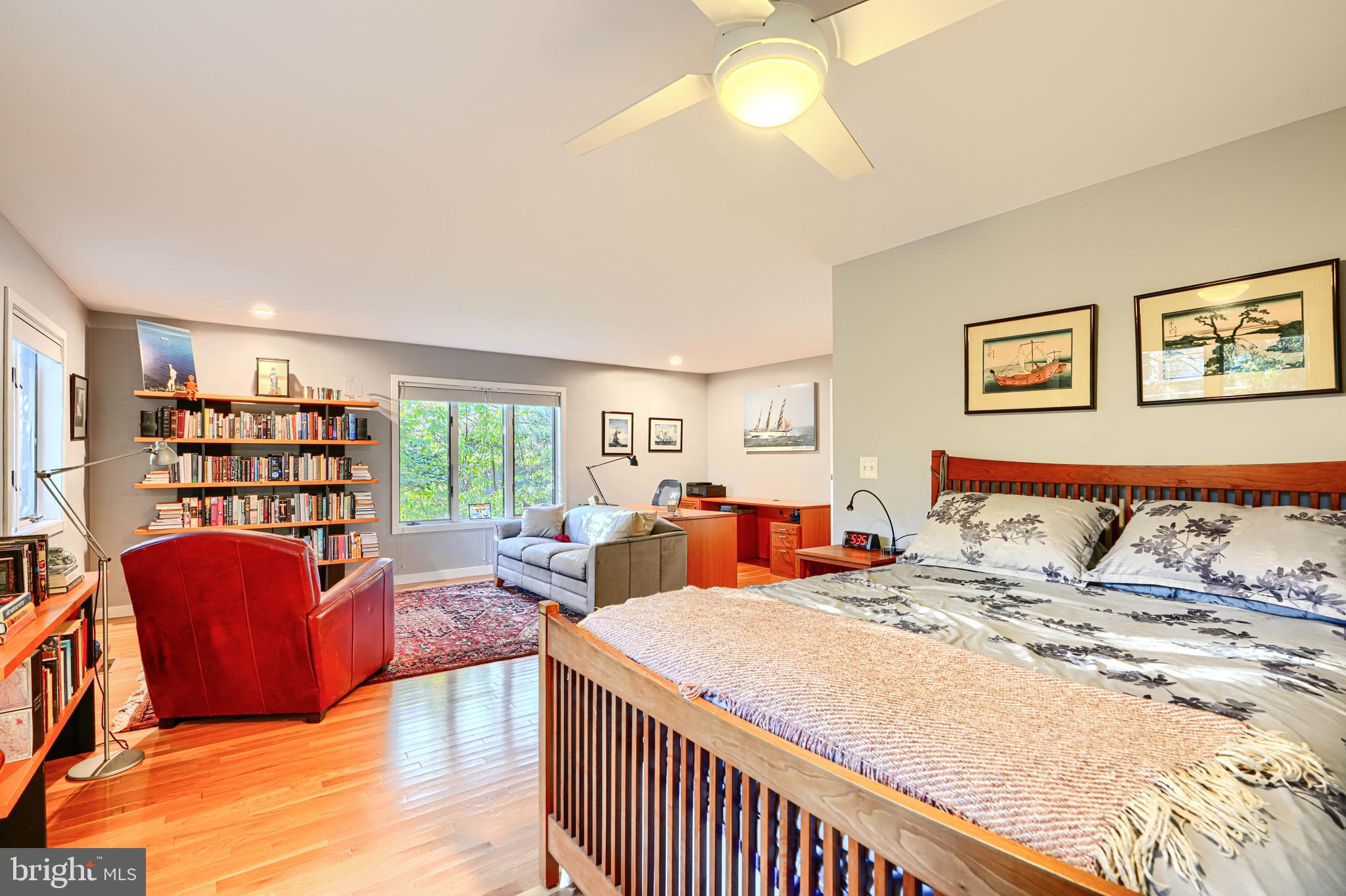 613 W CHESAPEAKE AVENUE