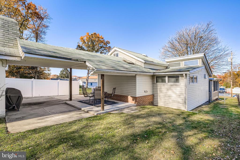 307 MONTROSE AVENUE