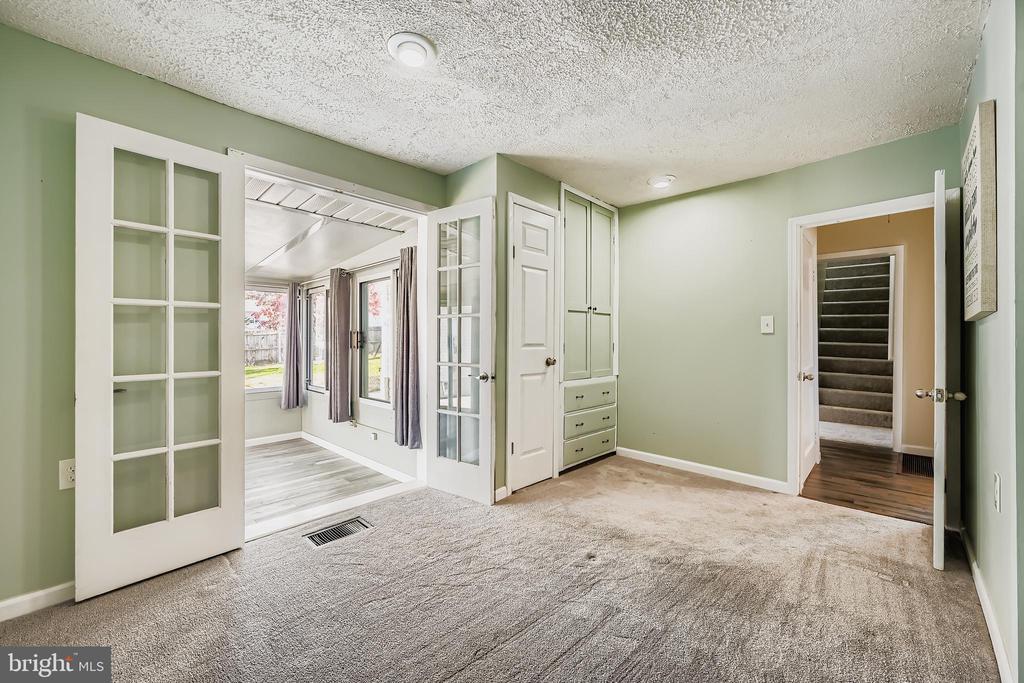 307 MONTROSE AVENUE