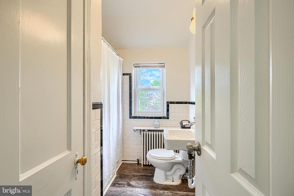 227 LINDEN AVENUE