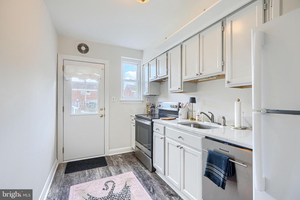 227 LINDEN AVENUE