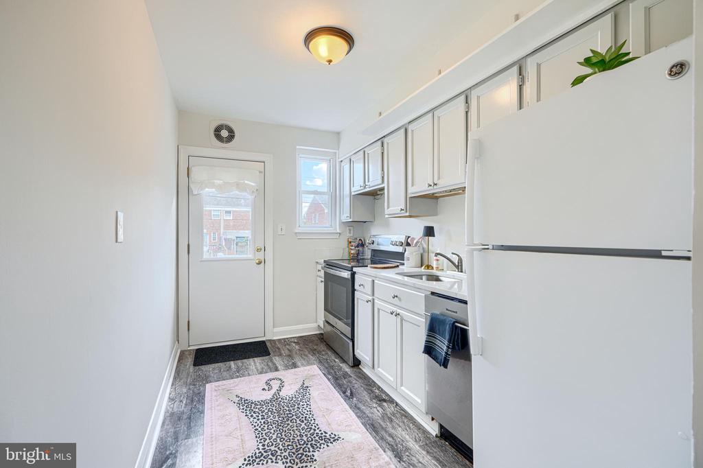 227 LINDEN AVENUE