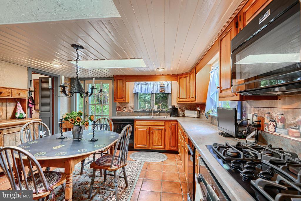 4510 COUNTRYSIDE LANE