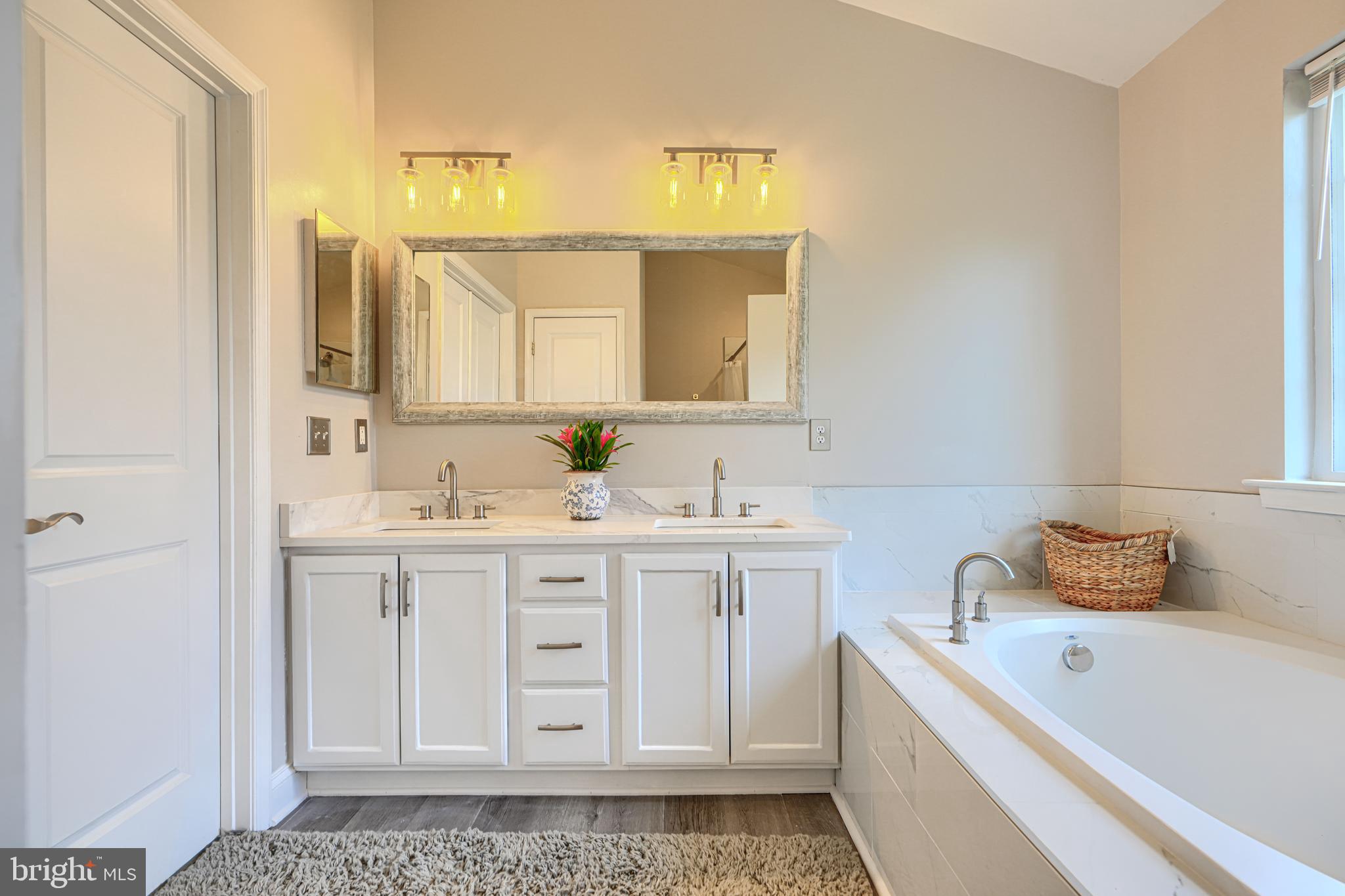 3825 JARRETTSVILLE PIKE