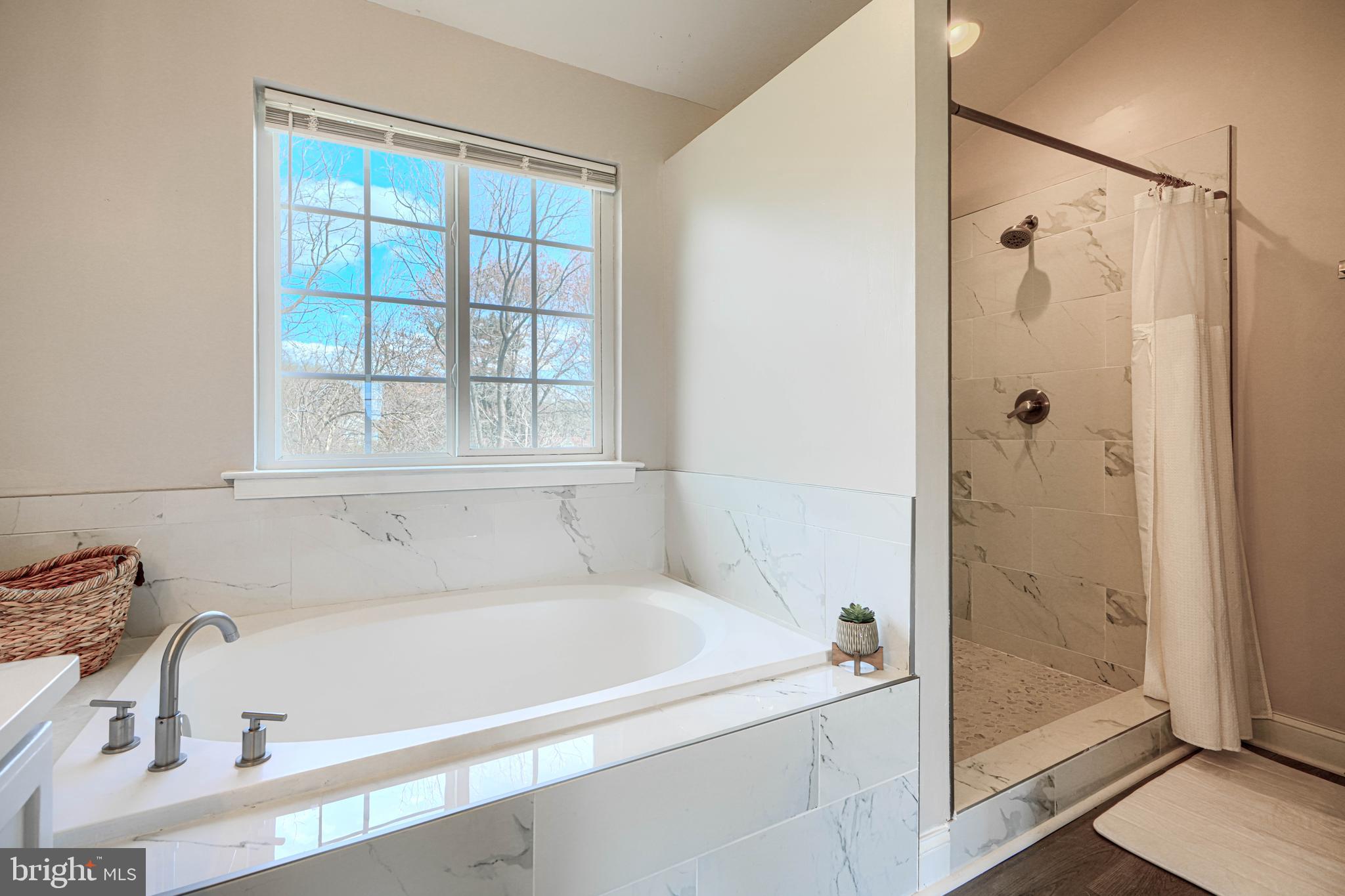 3825 JARRETTSVILLE PIKE