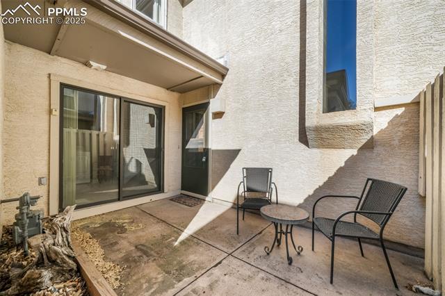 3330 Templeton Gap Road 15