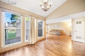 3330 Templeton Gap Road 15