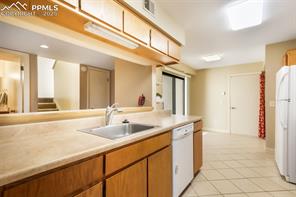 3330 Templeton Gap Road 15