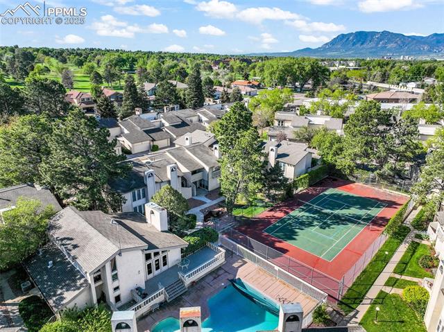 3330 Templeton Gap Road 15