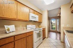 3330 Templeton Gap Road 15