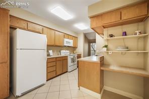 3330 Templeton Gap Road 15