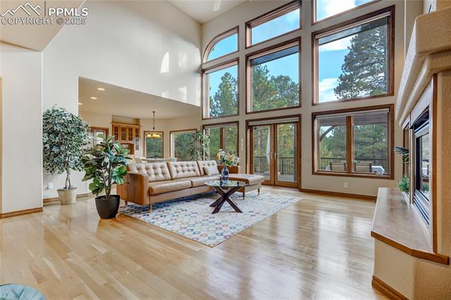 1220 Scarsbrook Court