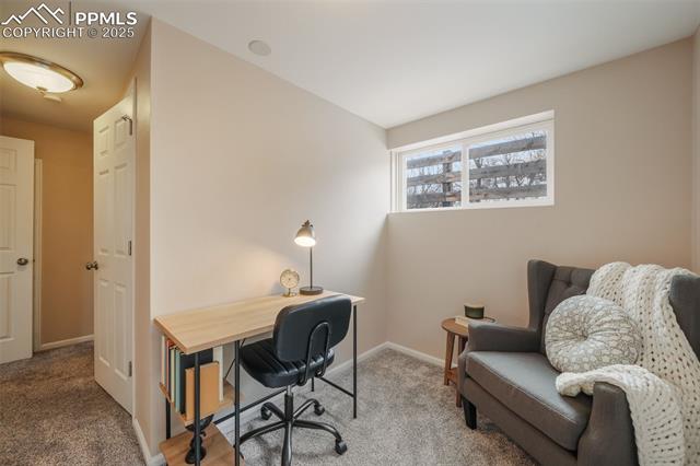 911 E Willamette Avenue