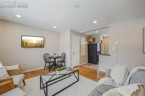 911 E Willamette Avenue