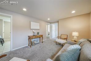 911 E Willamette Avenue