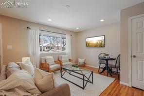 911 E Willamette Avenue