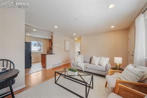 911 E Willamette Avenue