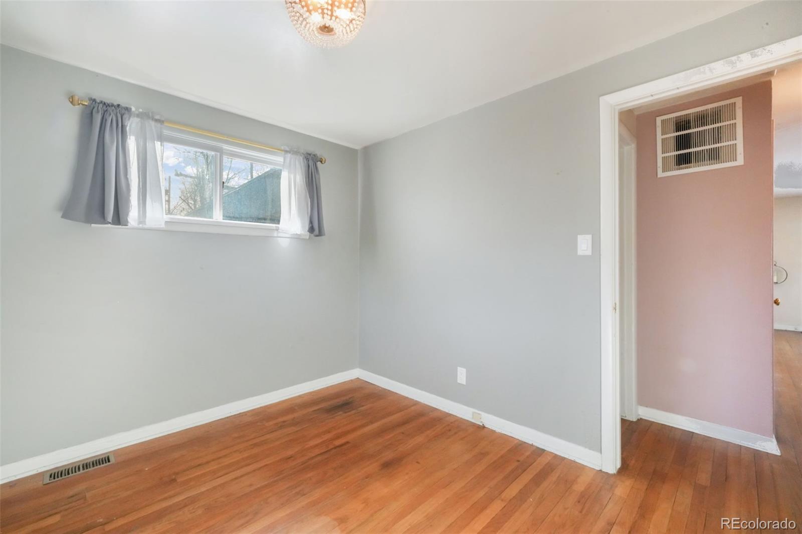 1915 E Jackson Street