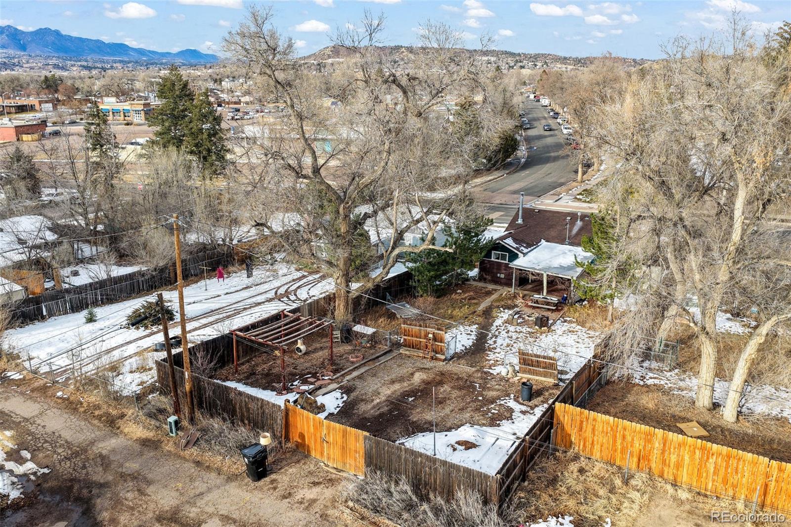 1915 E Jackson Street