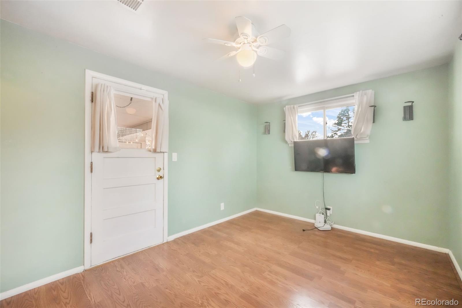 1915 E Jackson Street