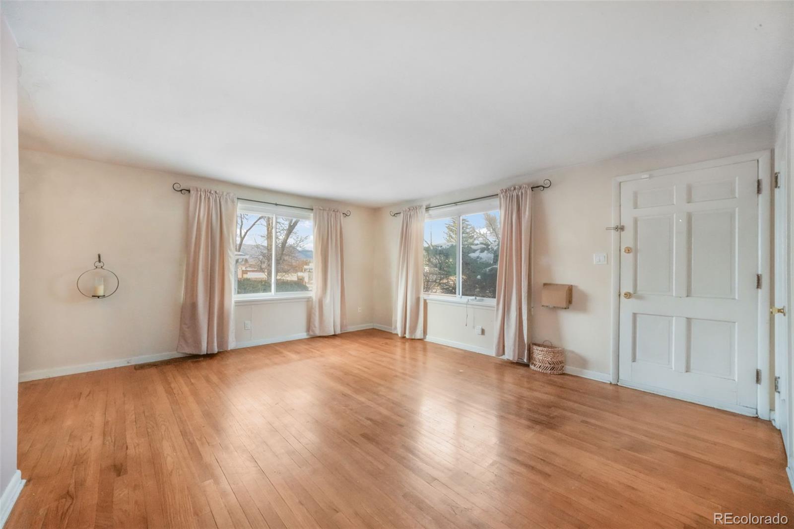 1915 E Jackson Street