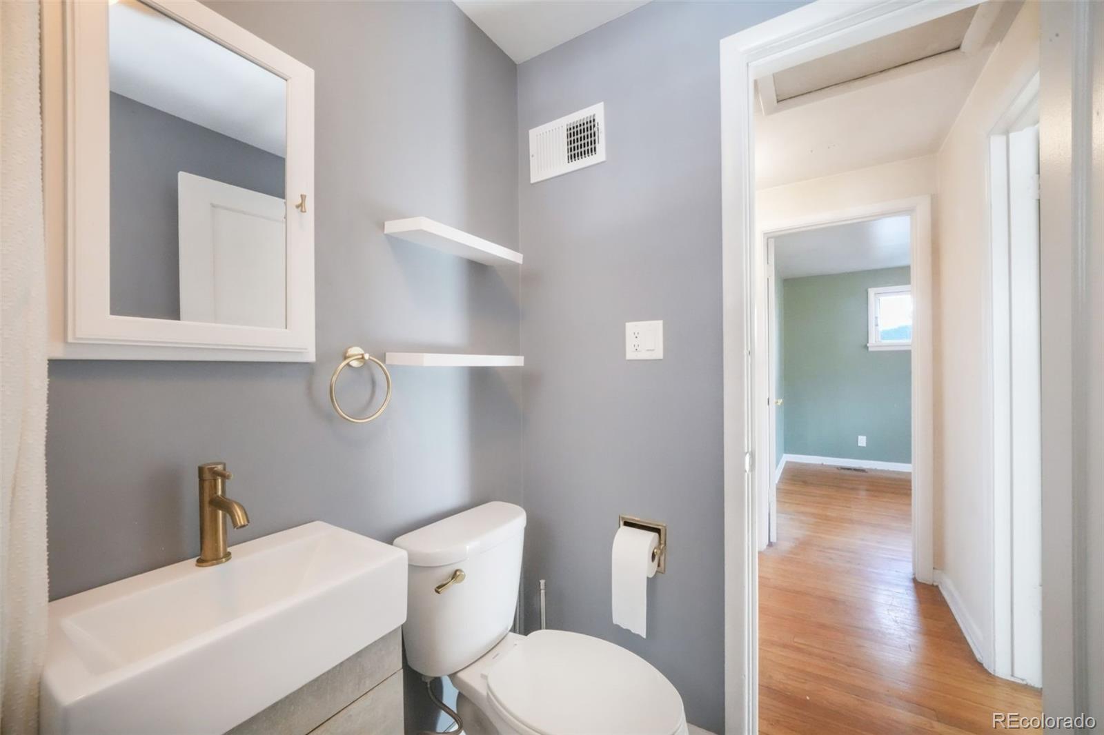 1915 E Jackson Street